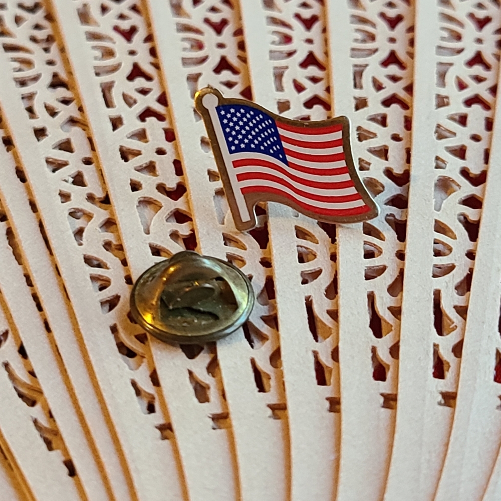 USA American Flag Pin For Sale